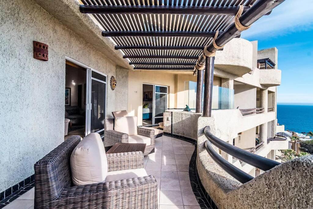 Oceanfront Penthouse, 2 Masters, 2 Baths, Kitchen! Apartment Cabo San Lucas Bagian luar foto